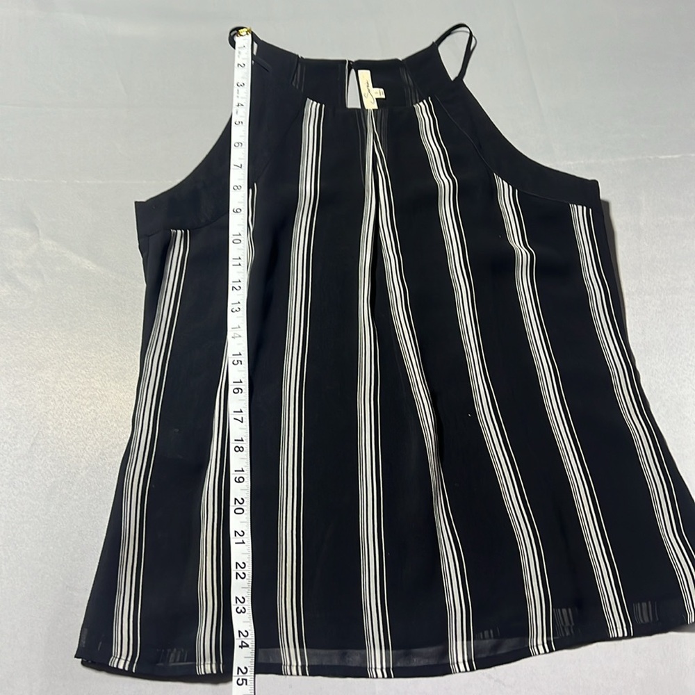 Tank top from stitch fix - Picture 5 of 6